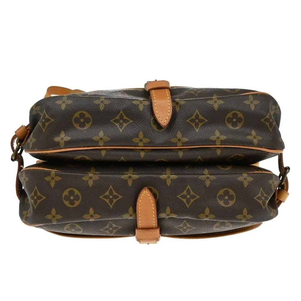 LOUIS VUITTON Logo Saumur 30 Shoulder Bag Monogram Leather Brown M42256 16KB413